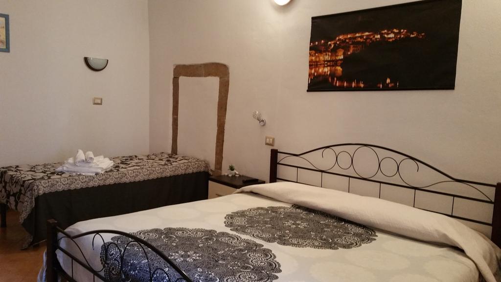 Ada'S Guest House Bosa Kültér fotó