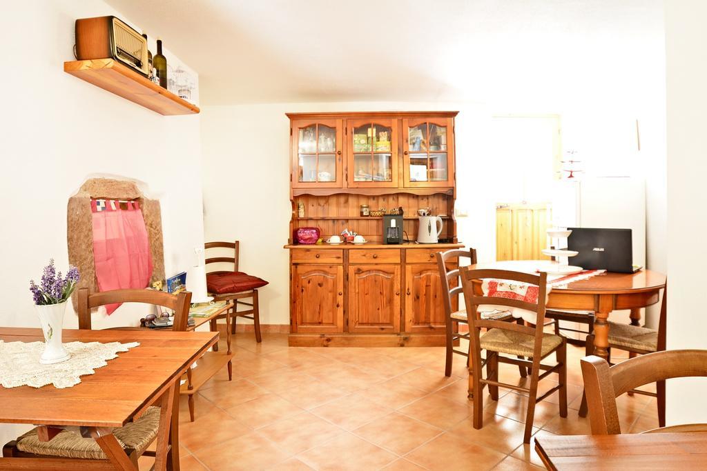 Ada'S Guest House Bosa Kültér fotó